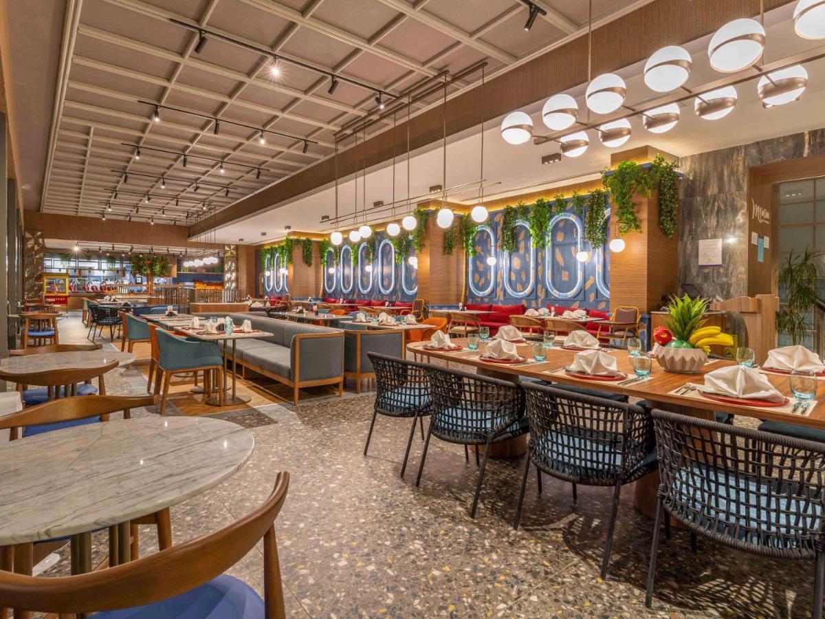 Mercure Trabzon Hotel Exterior foto The interior of the restaurant