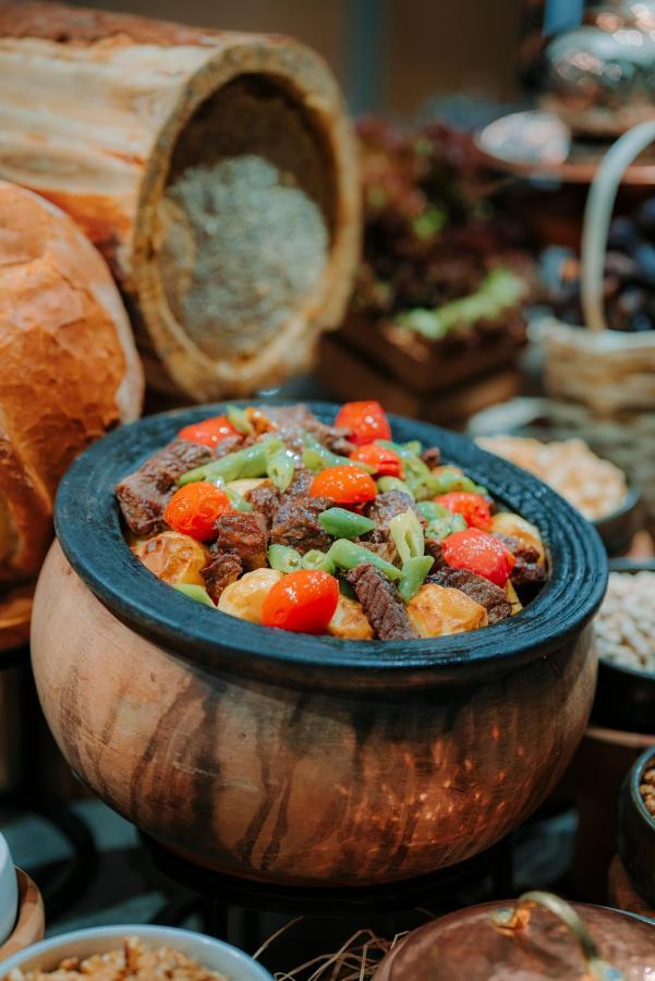 Mercure Trabzon Hotel Exterior foto A bowl of shakshuka